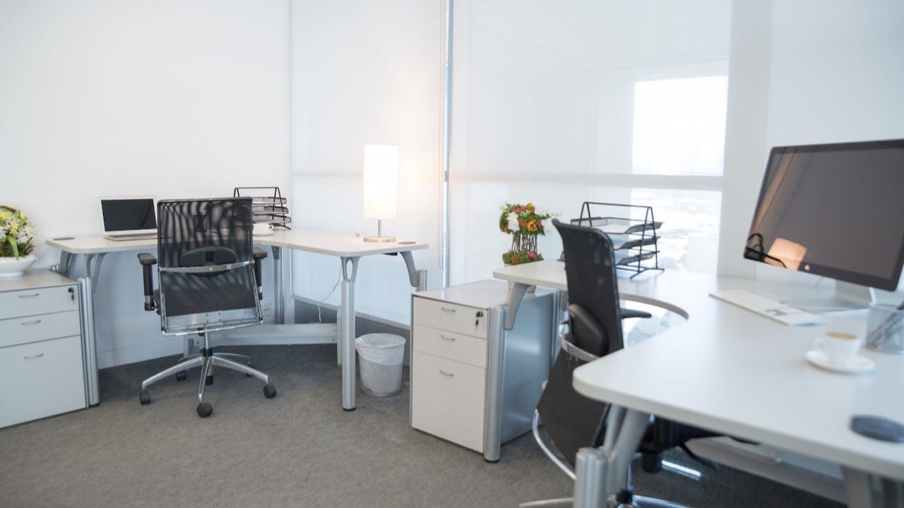 Desafía el espacio de tu oficina con vinilos decorativos para empresas