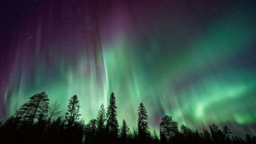 Aurora boreal en el cielo