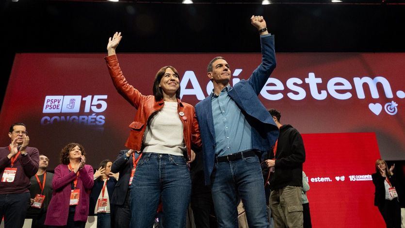 Pedro Sánchez, con Diana Morant