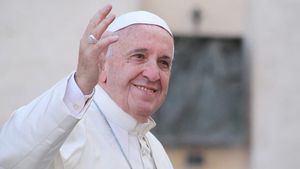 El papa Francisco pasa "una noche tranquila" y se mantiene su ingreso por neumonía