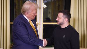 Trump niega ahora haber llamado a Zelensky "dictador" y promete pronto la paz en Ucrania