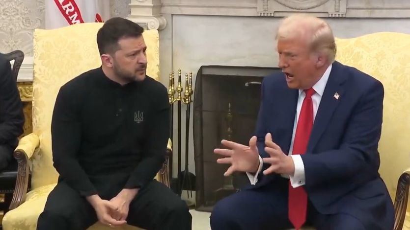 Zelensky y Trump, discutiendo en el Despacho Oval