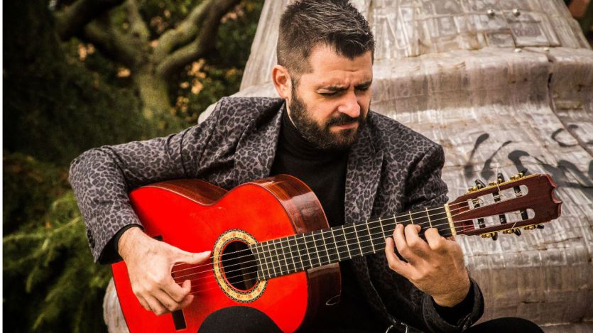 El gran José Almarcha nos lleva por un original camino por el flamenco, el rock y el soul